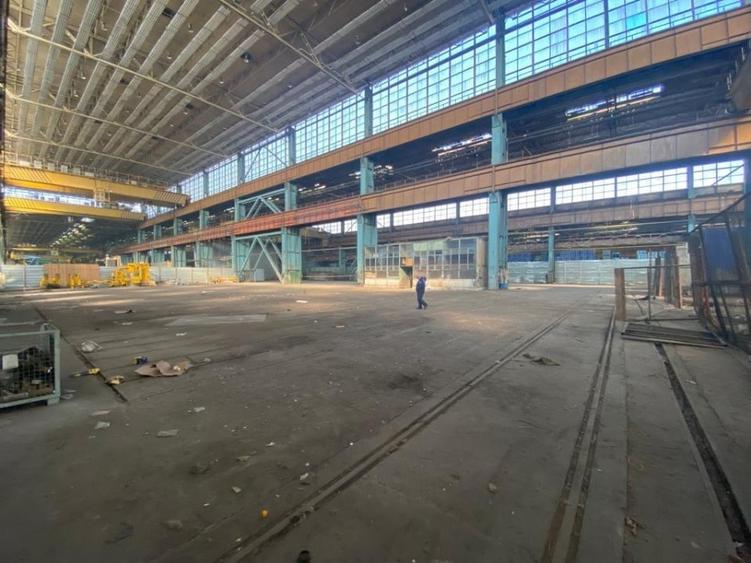 Spațiu industrial, de 19,900 mp, în Est