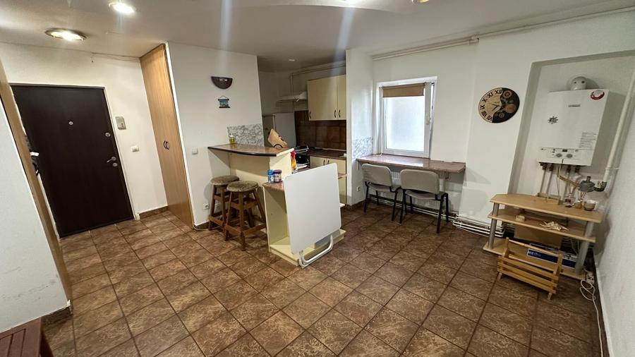Apartament cu 2 camere decomandat în Bucovina