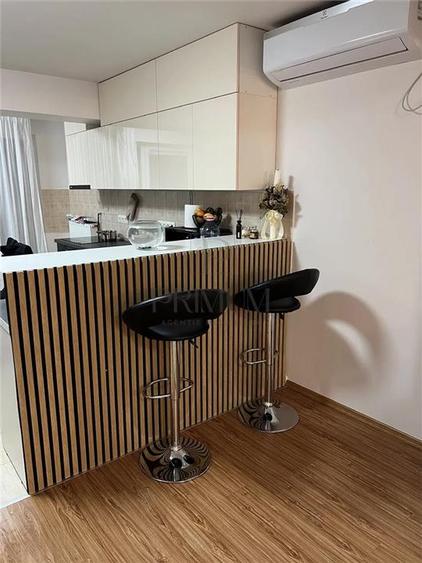 Penthouse cu 3 camere semidecomandat, mobilat în Giroc