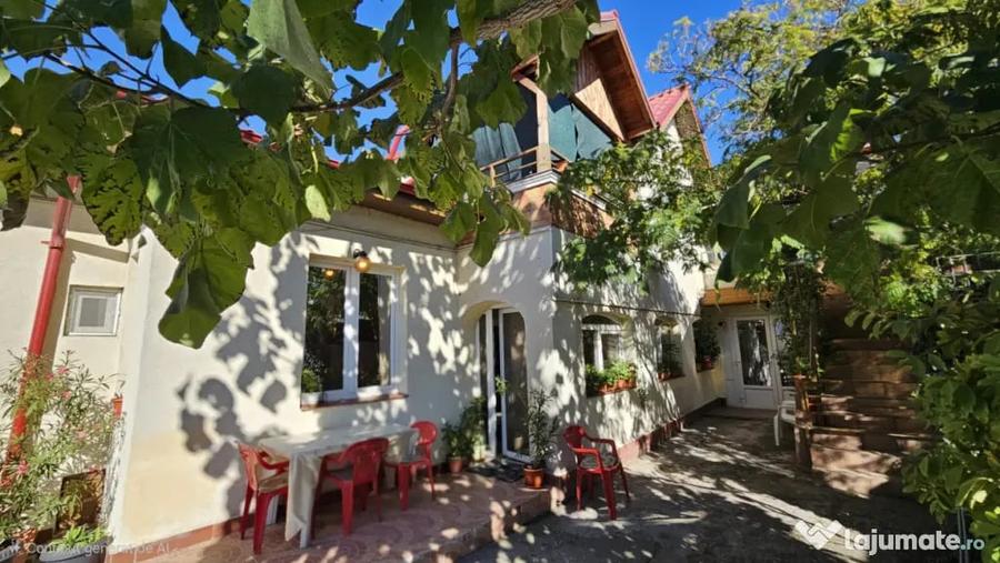 Casă cu 5 camere cu Teren 267 Mp în Pieptănari