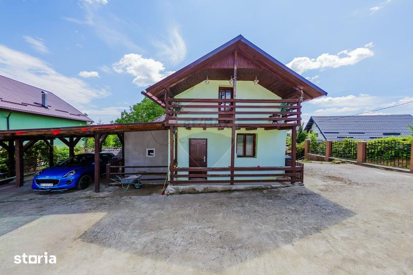 Casă cu 4 camere cu Teren 547 Mp în Central