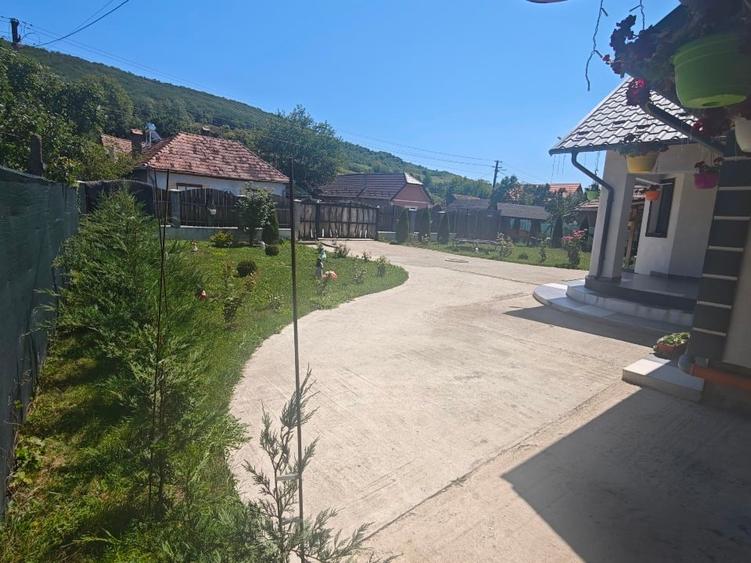 Casă individuală cu 2 camere cu Canalizare în Dipșa