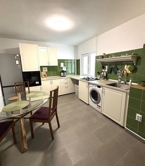 Apartament cu 2 camere semidecomandat în Lacul Tei