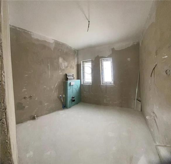 Duplex cu 5 camere cu Canalizare în Giroc