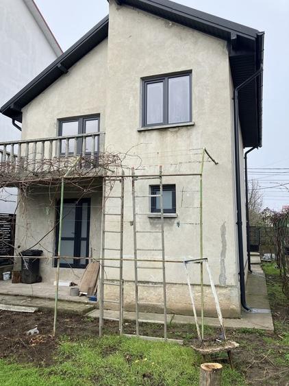 Casă cu 2 camere în Central