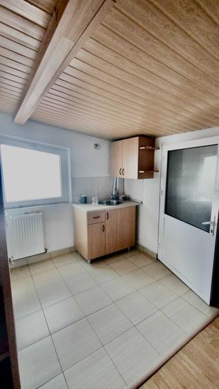Casă cu 2 camere în Central