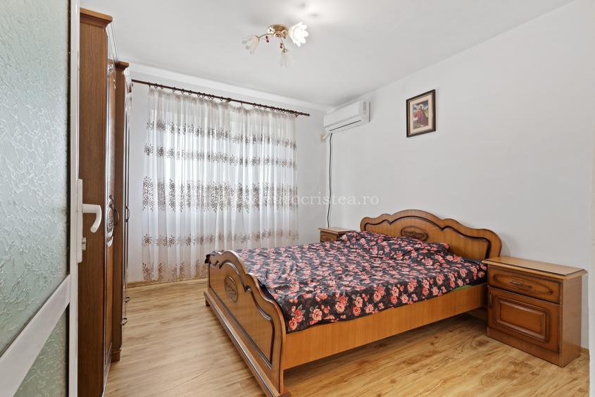 Apartament cu 3 camere decomandat în Central