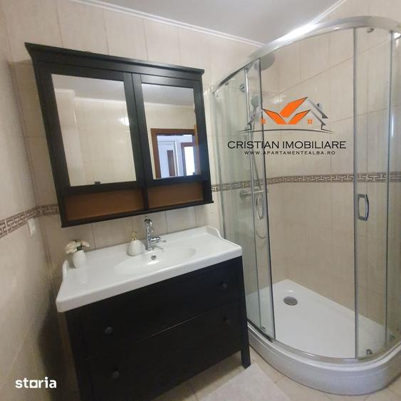 Casă cu 4 camere cu Teren 250 Mp în Cetate