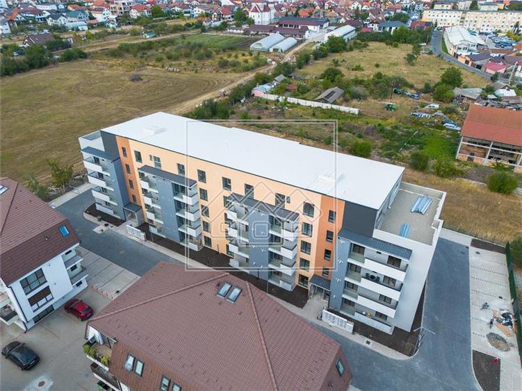 Apartament cu 3 camere nedecomandat în Țiglari