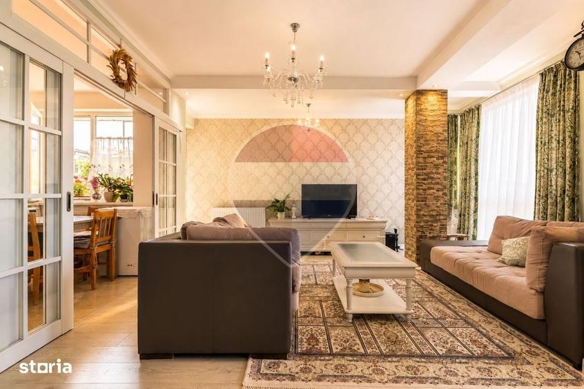 Apartament cu 3 camere decomandat în Păun