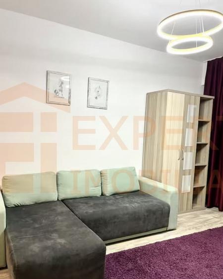Apartament cu 3 camere semidecomandat, mobilat în Mamaia-Sat
