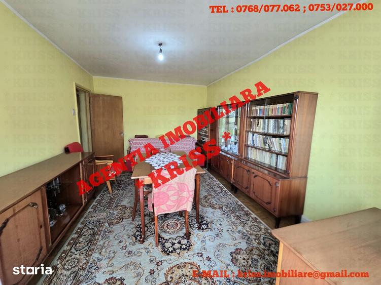 Apartament cu 3 camere decomandat în Găvana