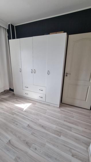 Apartament cu 3 camere decomandat în Iancului