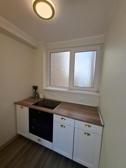 Apartament cu 1 camere semidecomandat, mobilat în P-ța Ovidiu