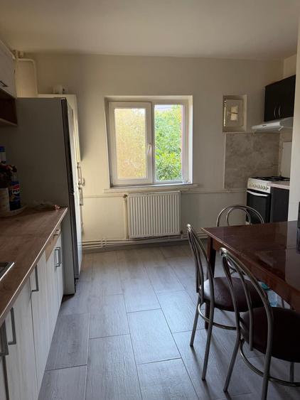 Apartament cu 2 camere decomandat în Mofleni