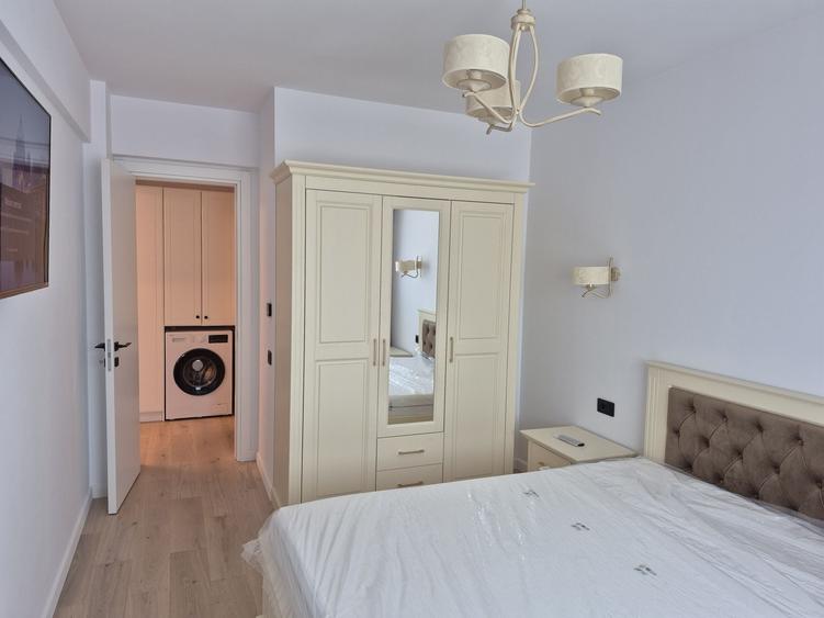 Apartament cu 2 camere decomandat, mobilat în Ultracentral