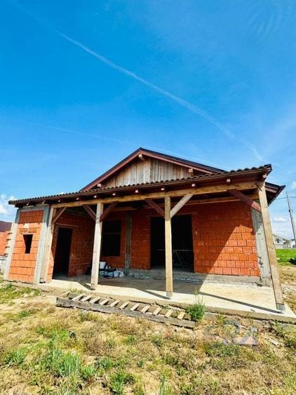 Casă individuală cu 4 camere cu Teren 500 Mp în Sântandrei