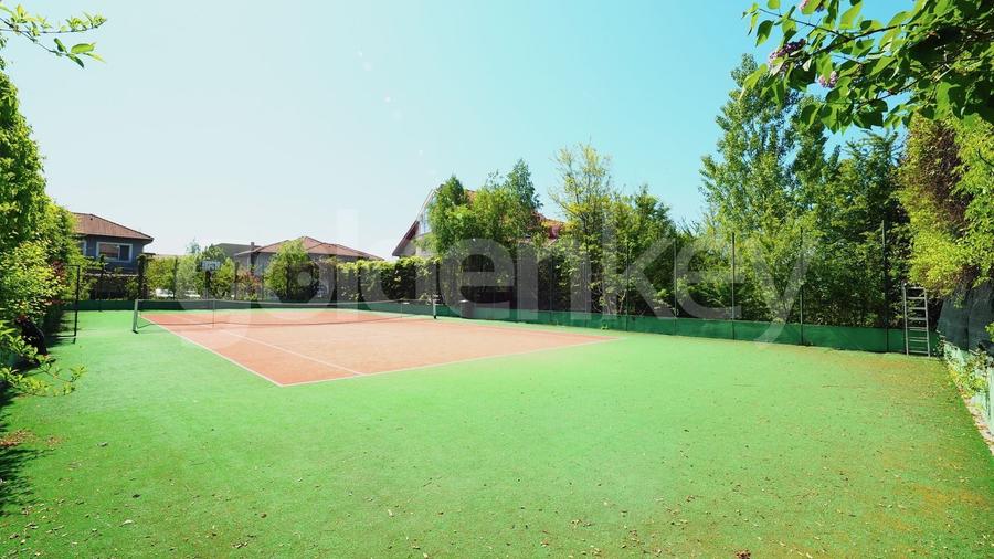Duplex cu 6 camere cu Piscina în Iancu Nicolae