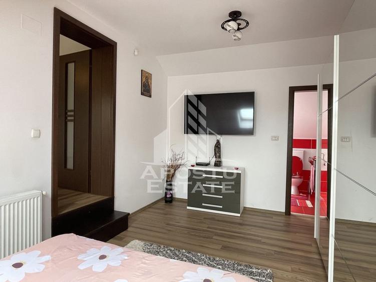 Casă cu 5 camere cu Teren 612 Mp în Urseni