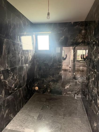 Casă individuală cu 4 camere cu Canalizare în Aeroport