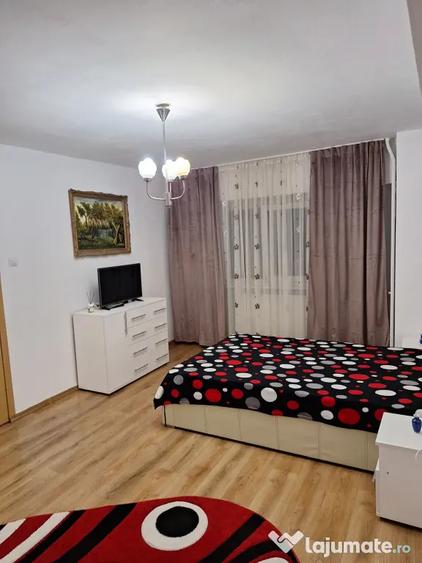 Garsonieră decomandată în Brazda lui Novac