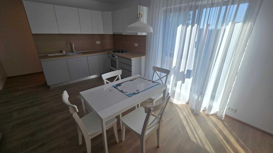 Apartament cu 2 camere decomandat în Andronache