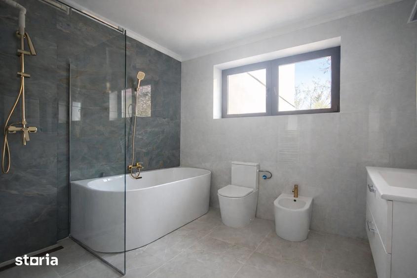 Casă cu 5 camere decomandat cu Teren 299 Mp în Central