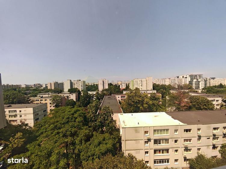 Apartament cu 3 camere semidecomandat în Titan