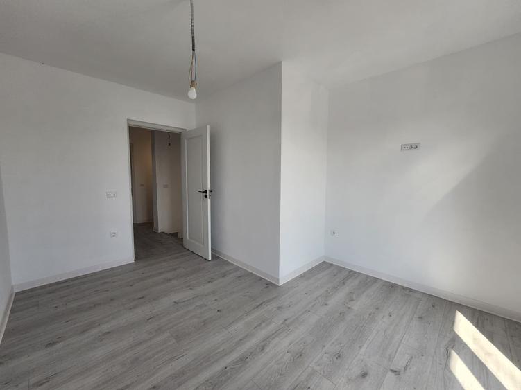 Casă individuală cu 4 camere cu Canalizare în Valea Adâncă