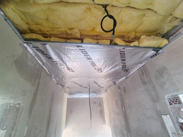 Casă individuală cu 4 camere cu Canalizare în Balciu
