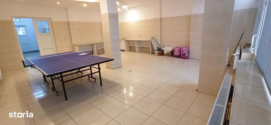 Spațiu comercial, de 120 mp, în Central