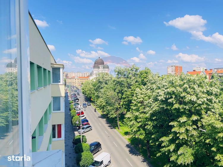 Apartament cu 3 camere semidecomandat în Podgoria