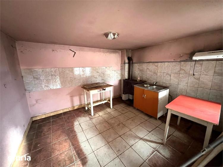 Casă cu 3 camere cu Teren 1850 Mp în Odoreu
