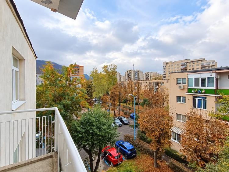Apartament cu 2 camere decomandat în Centrul Civic
