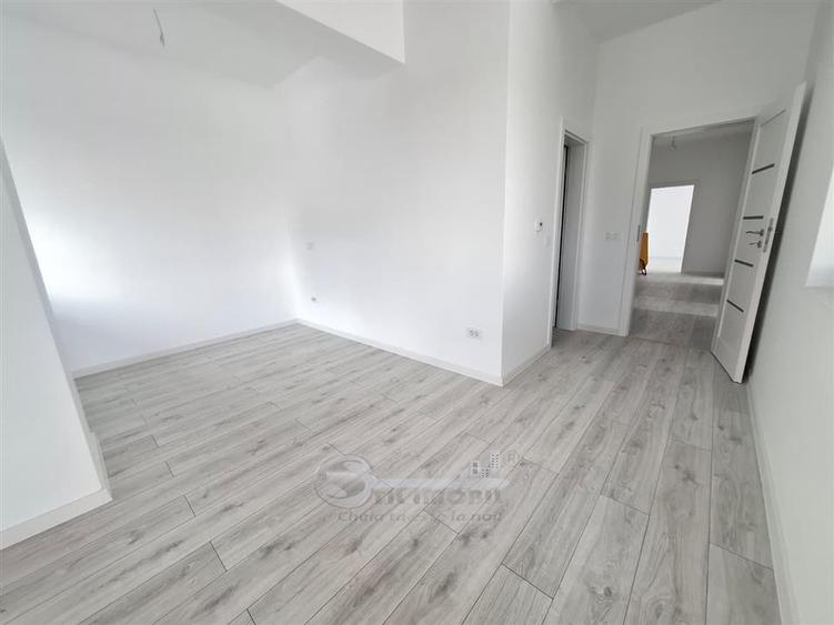 Penthouse cu 3 camere decomandat în Galata
