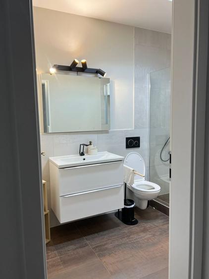 Apartament cu 2 camere semidecomandat, mobilat în Zorilor