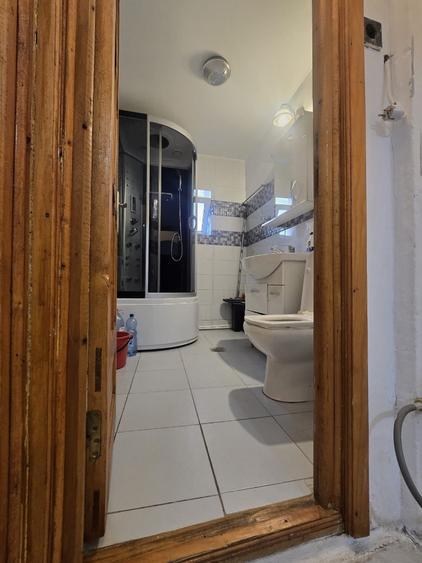Apartament cu 2 camere decomandat în Calarași 4