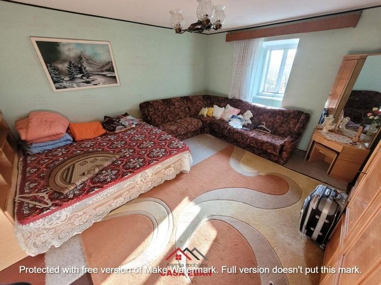 Apartament cu 4 camere semidecomandat în Central