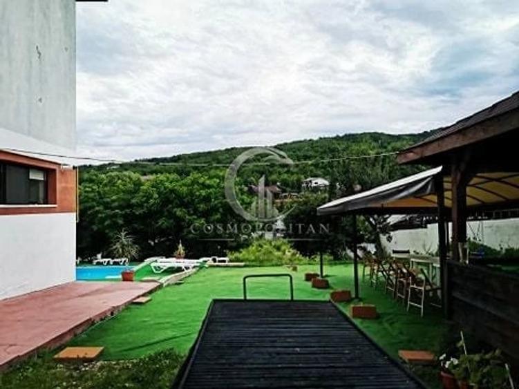 Casă cu 2 camere cu Teren 2000 Mp în Sărata