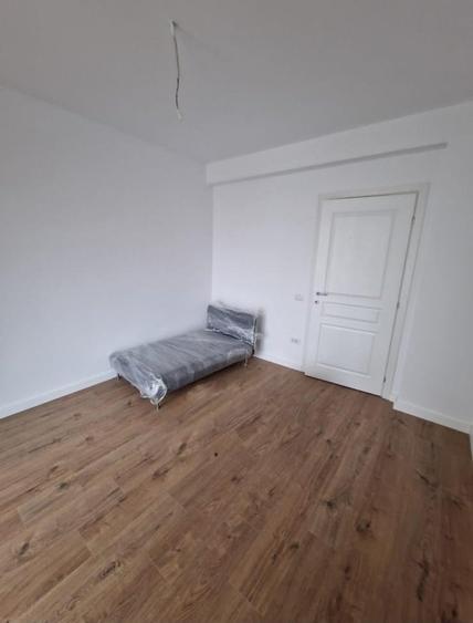 Apartament cu 3 camere decomandat în Păcurari