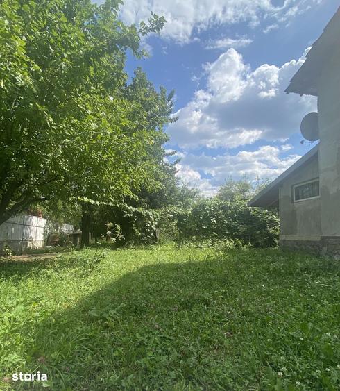 Casă cu 3 camere cu Teren 2000 Mp în Cornu