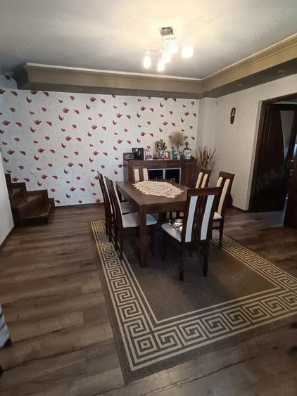 Casă cu 5 camere cu Teren 1000 Mp în Luna