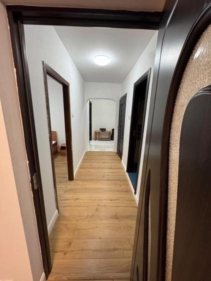 Apartament cu 2 camere decomandat, mobilat în Sebastian