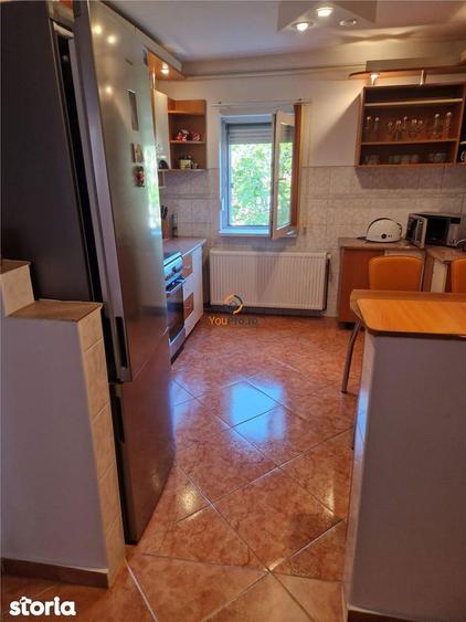 Apartament cu 3 camere decomandat în Șagului