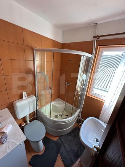 Apartament cu 2 camere semidecomandat, mobilat în Central
