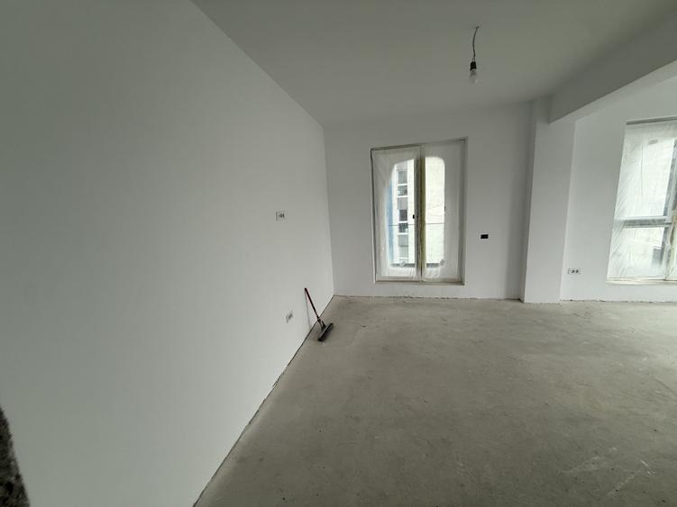 Apartament cu 4 camere decomandat în Theodor Pallady