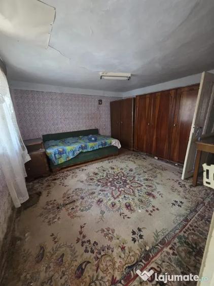 Casă cu 3 camere cu Teren 90 Mp în Barieră