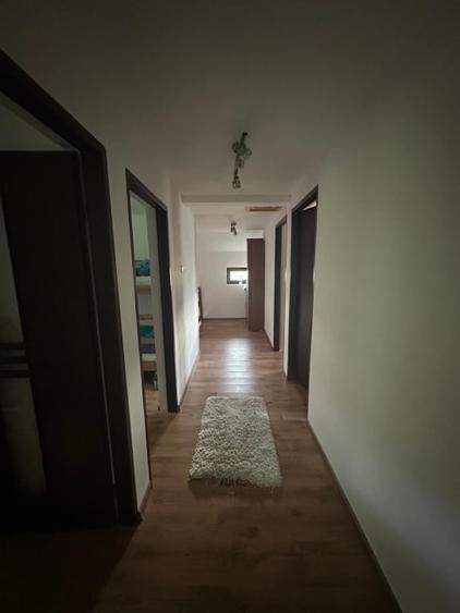 Casă individuală cu 5 camere cu Canalizare în Bozioru
