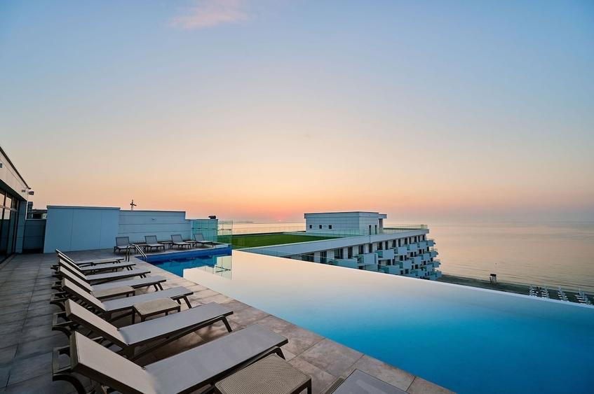 Apartament cu 3 camere decomandat în Mamaia-Sat