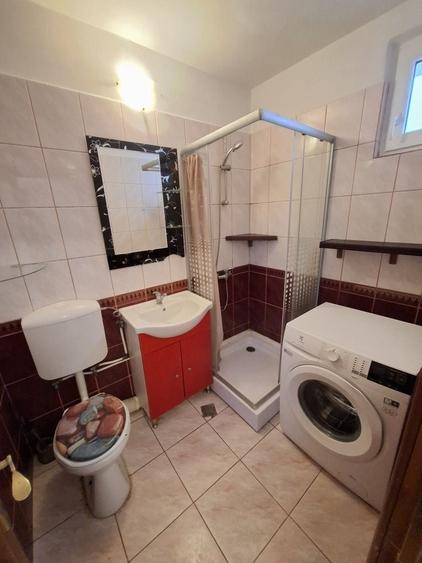 Apartament cu 2 camere semidecomandat în Dărmănești